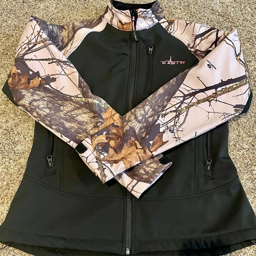 Habit black & pink camo jacket, size small